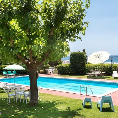 Costa Maresme Apartment Санта-Сусанна Экстерьер фото